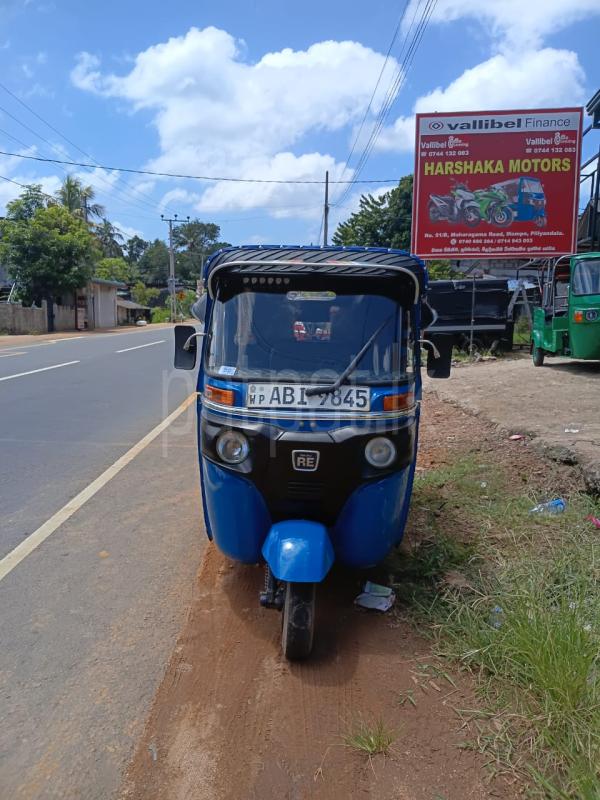 Bajaj 4 stroke 2015 - භාවිතා කරන ලද ත්‍රිරෝද රථය sale in Sri Lanka - patpat.lk