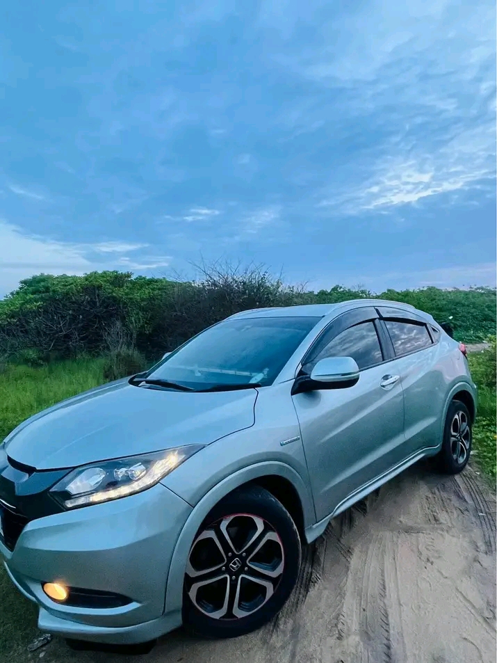 Honda Vezel 2014 ads-image-1