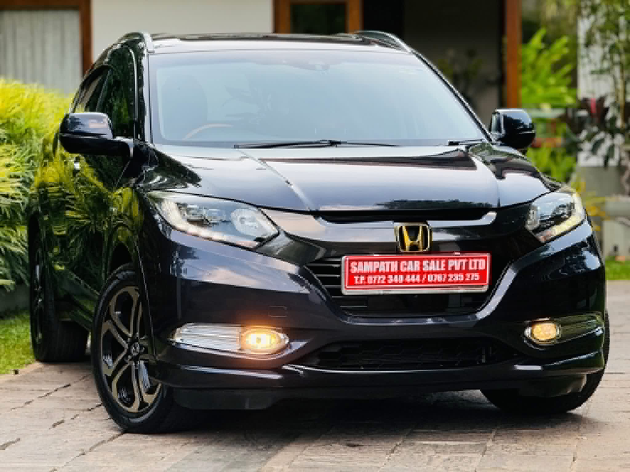 Honda Vezel 2015 ads-image-1