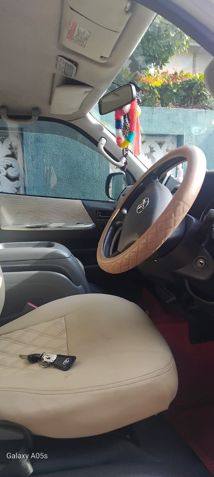 Toyota Hiace 2012 - Used Van sale in Sri Lanka - patpat.lk