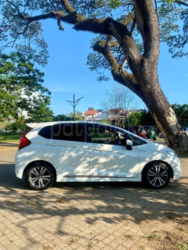 Honda Fit 2015 - Used Car sale in Sri Lanka - patpat.lk