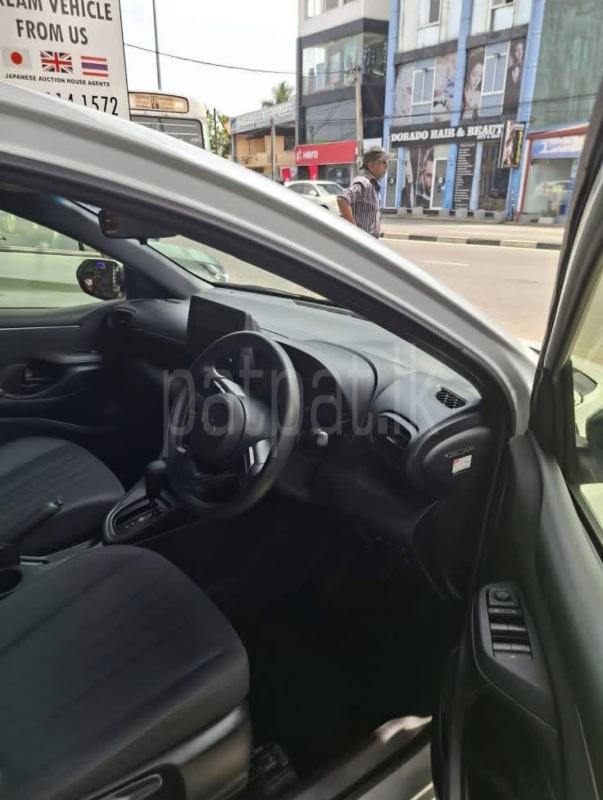 Toyota Yaris 2024 - Brand New Car sale in Sri Lanka - patpat.lk