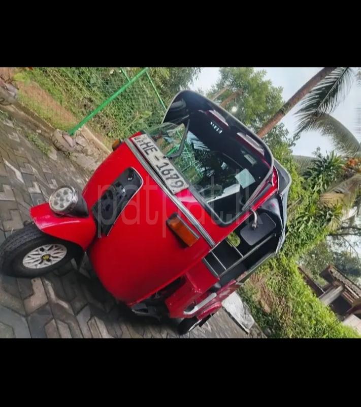 Bajaj 2 stroke 2003 - Used Three wheeler sale in Sri Lanka - patpat.lk