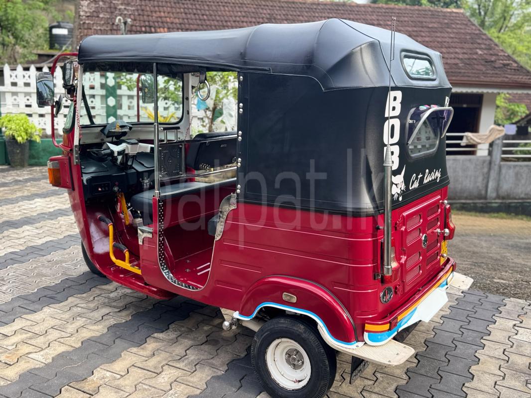 Bajaj Three Wheel 2011 - பயன்படுத்தப்பட்டது முச்சக்கர வண்டி sale in Sri Lanka - patpat.lk