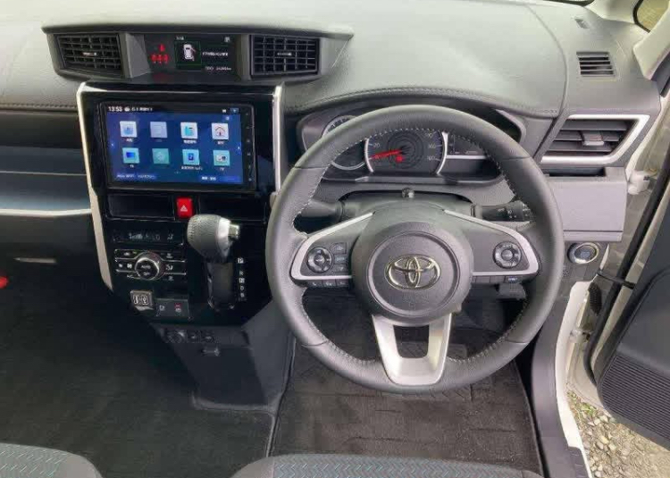 Toyota Roomy 2023 - Used Van sale in Sri Lanka - patpat.lk