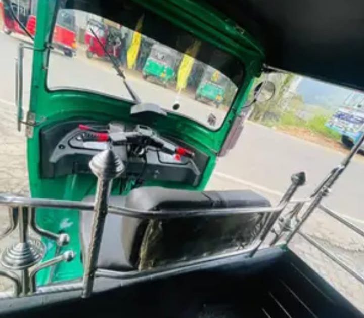 Bajaj Three Wheel 2013 - Used Three wheeler sale in Sri Lanka - patpat.lk