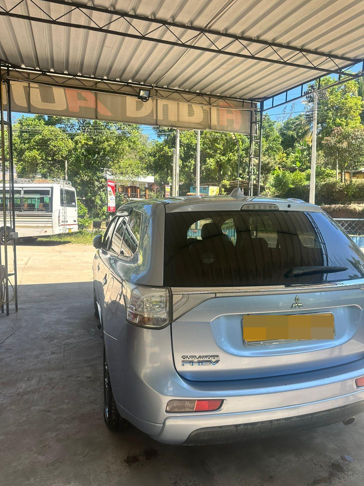 Mitsubishi Outlander 2014 - Used SUV sale in Sri Lanka - patpat.lk