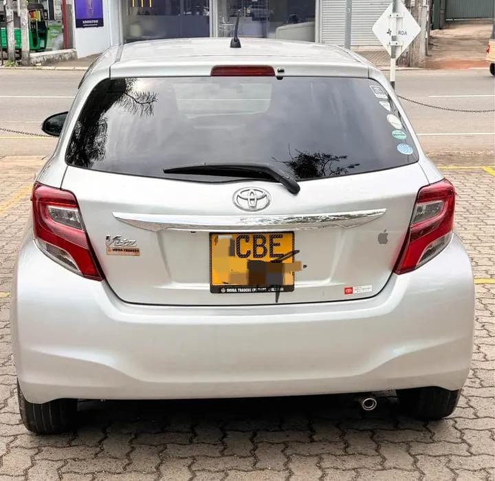 Toyota Vitz 2016 - பயன்படுத்தப்பட்டது கார் sale in Sri Lanka - patpat.lk