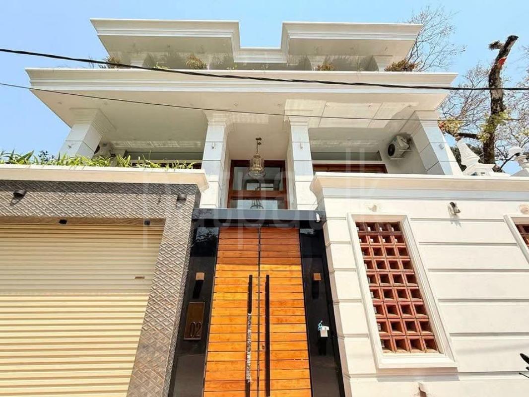 Advertisement image 1