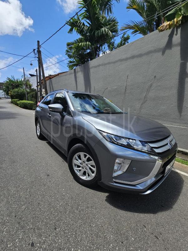 Mitsubishi ECLIPE 2018 - Used SUV sale in Sri Lanka - patpat.lk