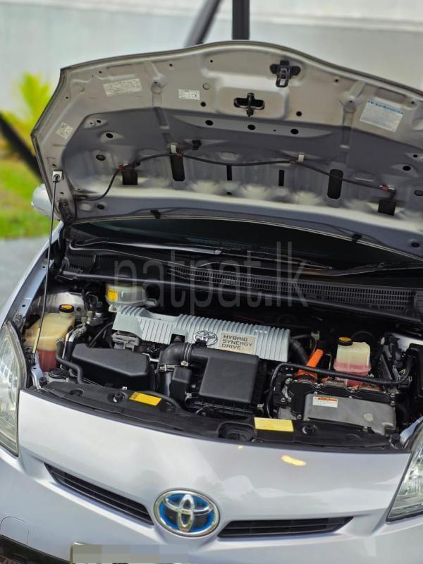Toyota Prius 2014 - பயன்படுத்தப்பட்டது கார் sale in Sri Lanka - patpat.lk