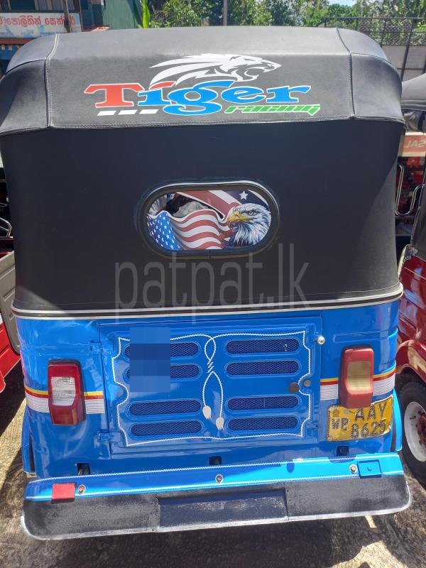 Bajaj Three Wheel 2015 - பயன்படுத்தப்பட்டது முச்சக்கர வண்டி sale in Sri Lanka - patpat.lk