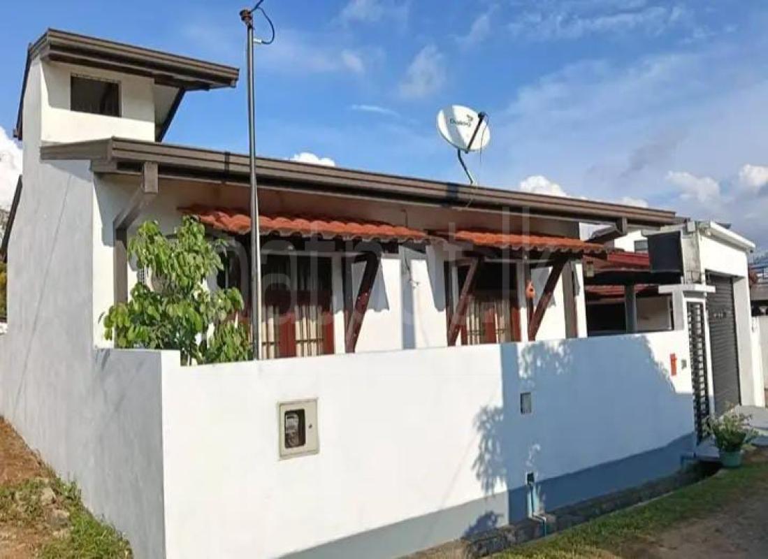 House for Sale in Athurugiriya