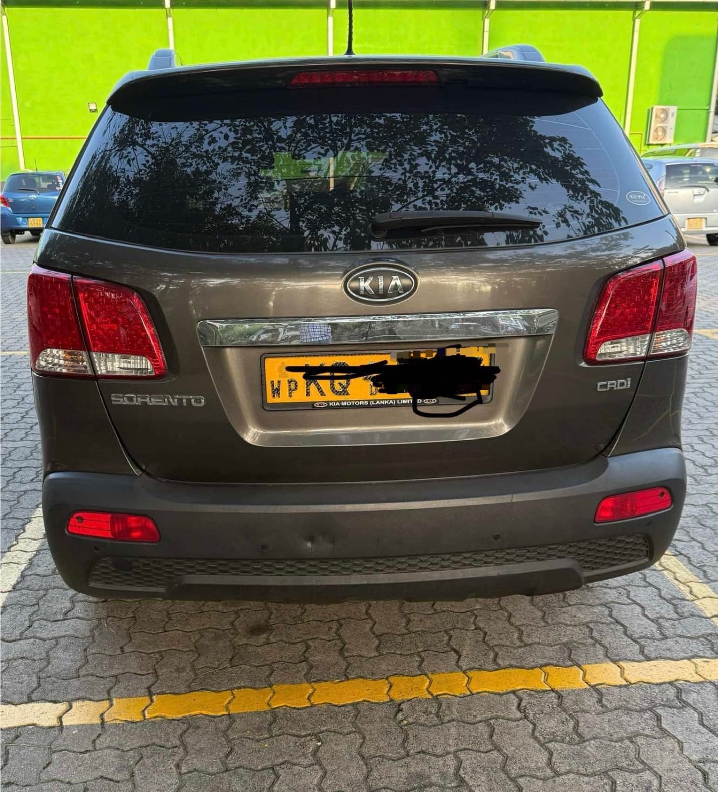 KIA Sorento 2011 - பயன்படுத்தப்பட்டது SUV sale in Sri Lanka - patpat.lk