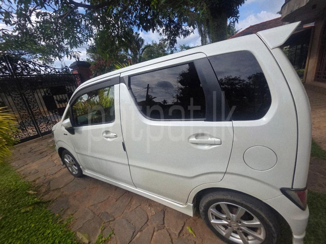 Suzuki Wagon R 2017 - பயன்படுத்தப்பட்டது கார் sale in Sri Lanka - patpat.lk