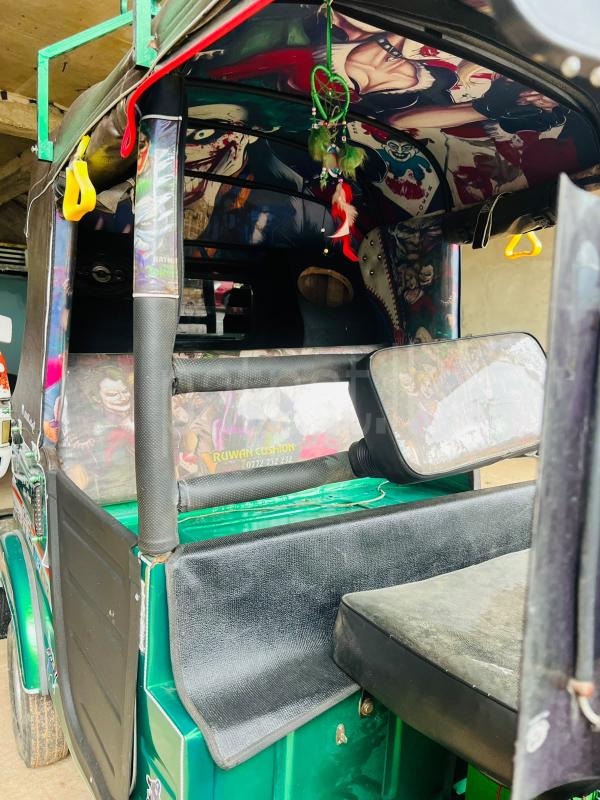 Bajaj 4 stroke 2006 - பயன்படுத்தப்பட்டது முச்சக்கர வண்டி sale in Sri Lanka - patpat.lk