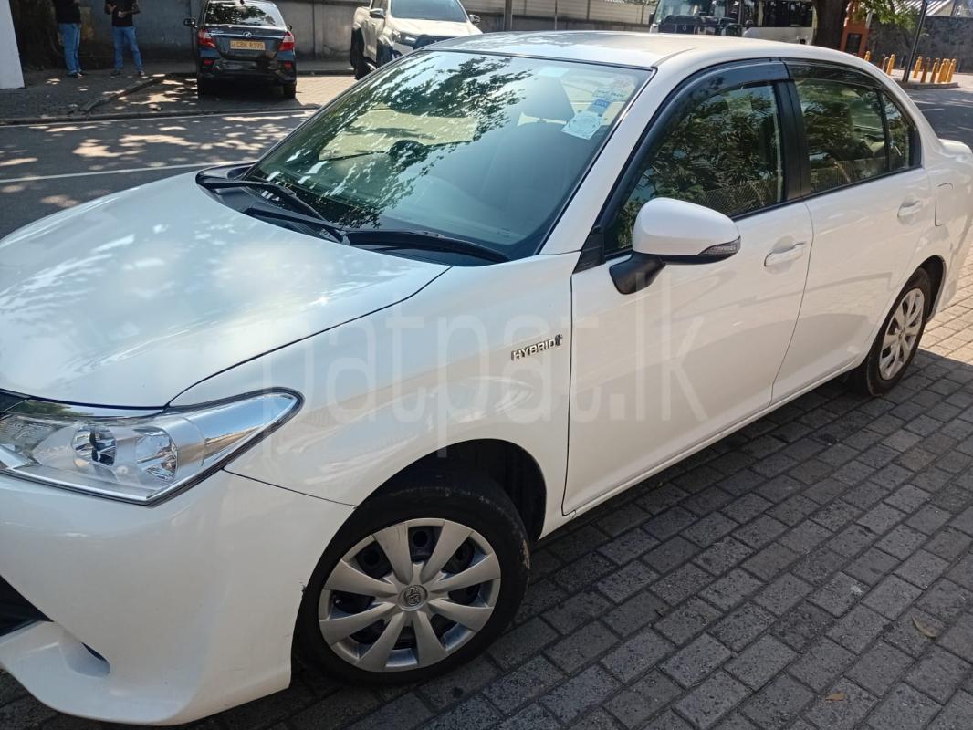 Toyota Axio 2015 - பயன்படுத்தப்பட்டது கார் sale in Sri Lanka - patpat.lk