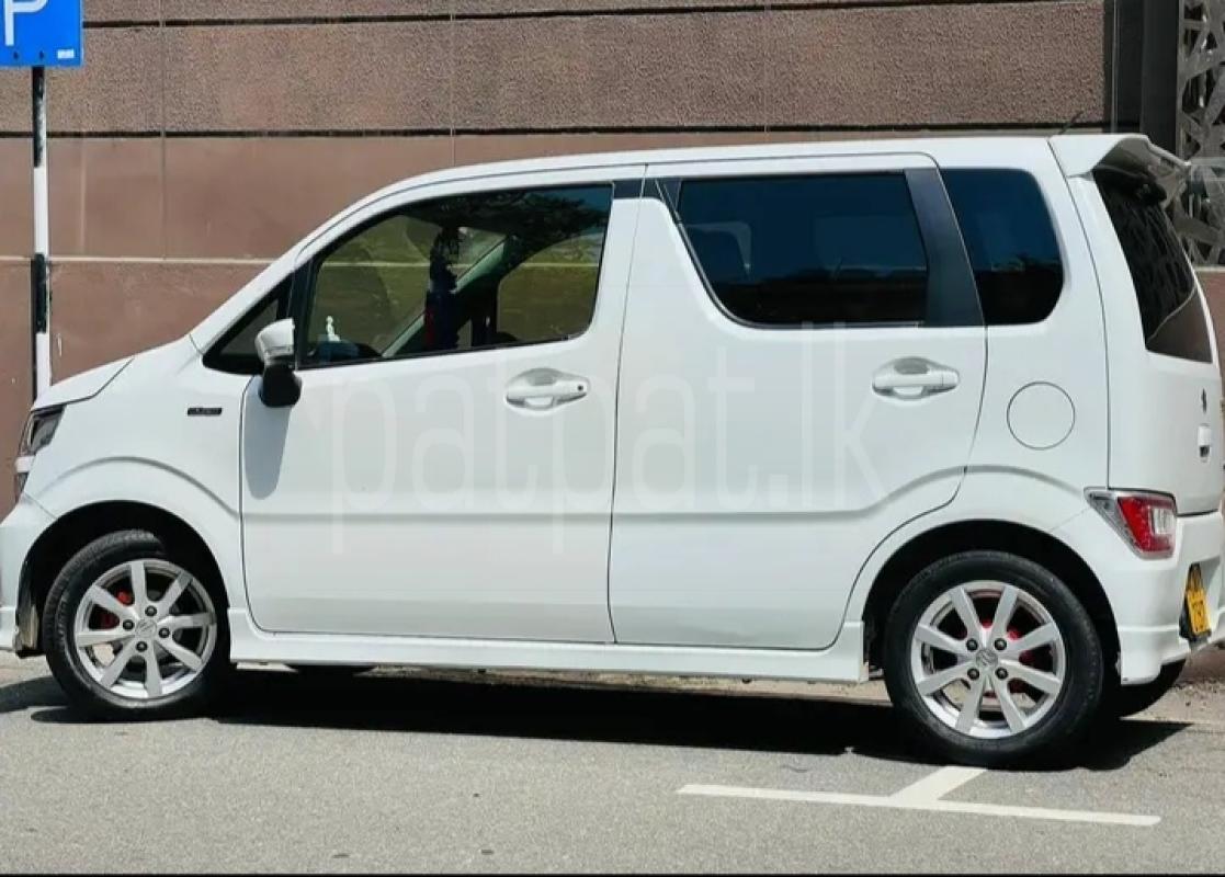 Suzuki Wagon R 2017 - භාවිතා කරන ලද කාර් sale in Sri Lanka - patpat.lk