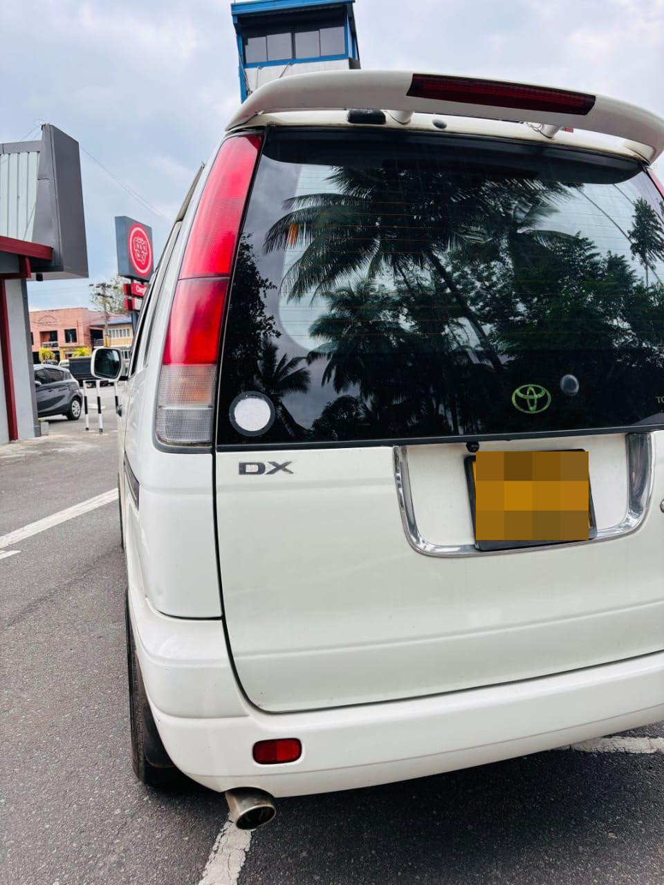 Toyota Noah 2002 - Used Van sale in Sri Lanka - patpat.lk