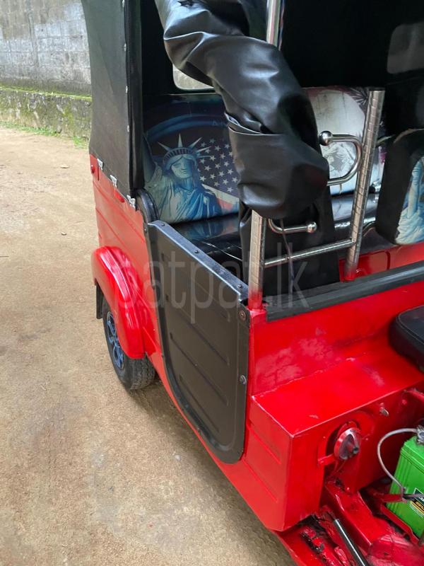 Bajaj 4 stroke 2010 - භාවිතා කරන ලද ත්‍රිරෝද රථය sale in Sri Lanka - patpat.lk