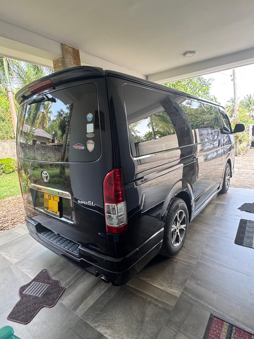 Toyota Hiace 2016 - பயன்படுத்தப்பட்டது வேன் sale in Sri Lanka - patpat.lk