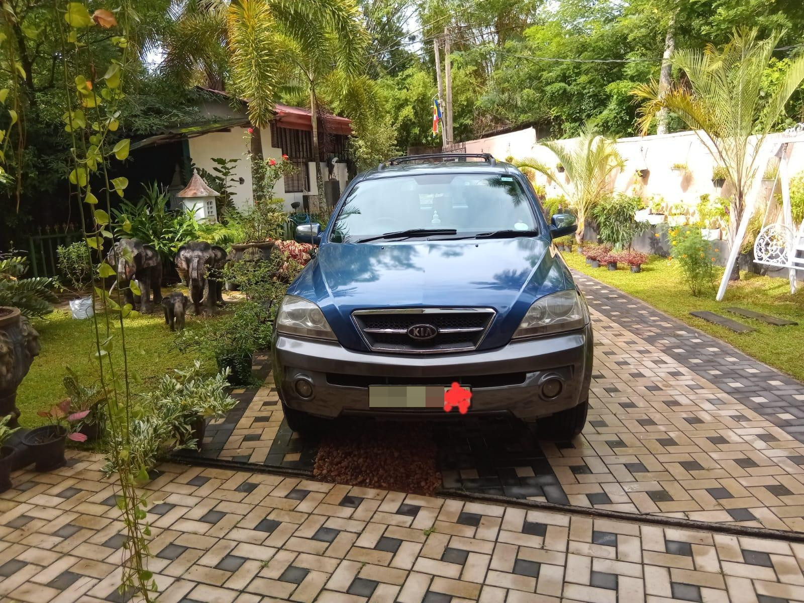 KIA Sorento 2004 - Used SUV sale in Sri Lanka - patpat.lk