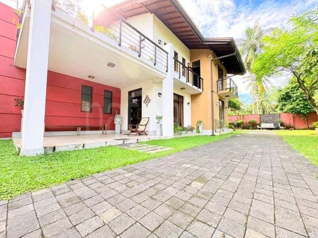 Advertisement image 6