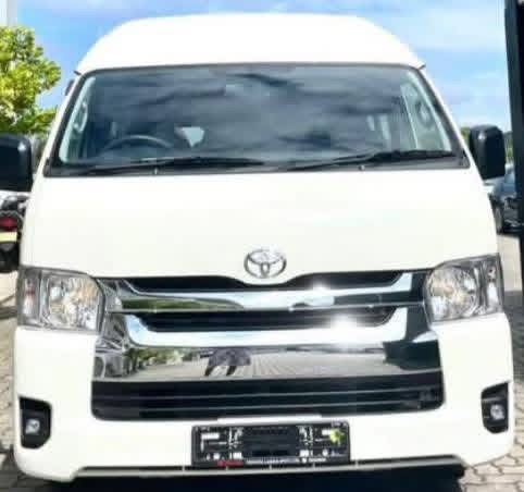 Toyota Hiace 2026 ads-image-1