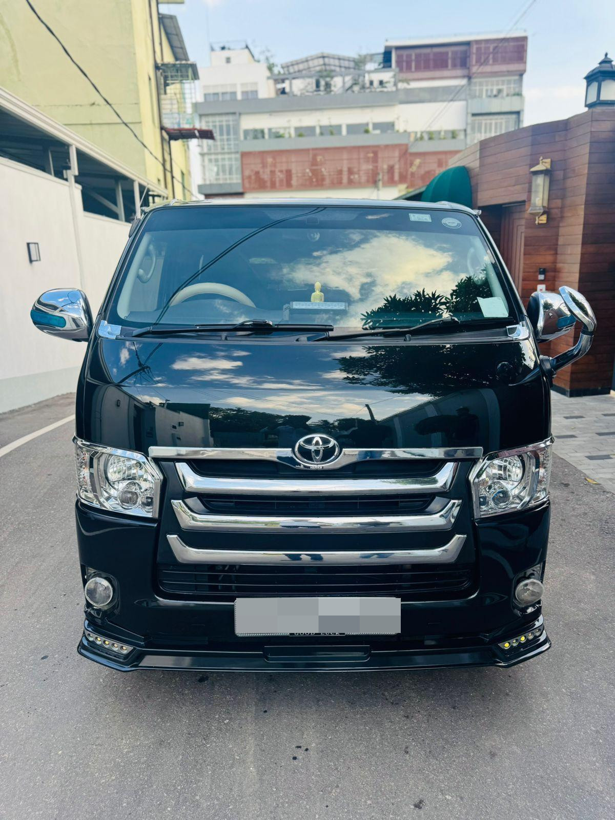 Toyota Hiace 2015 ads-image-1