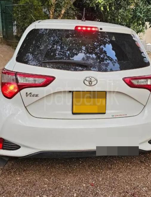 Toyota Vitz 2017 - பயன்படுத்தப்பட்டது கார் sale in Sri Lanka - patpat.lk