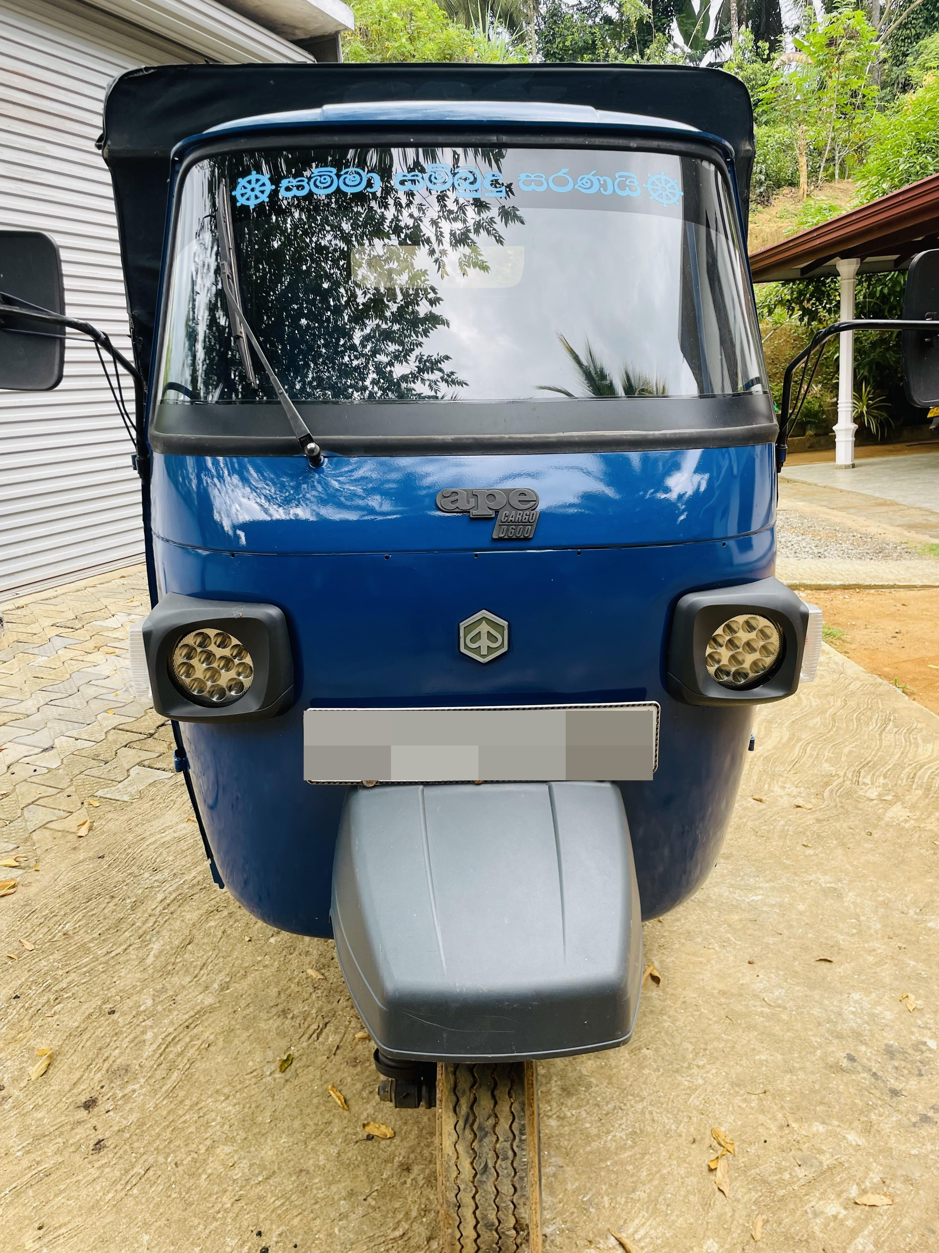Piaggio Three Wheel 2016 - Used Three wheeler sale in Sri Lanka - patpat.lk