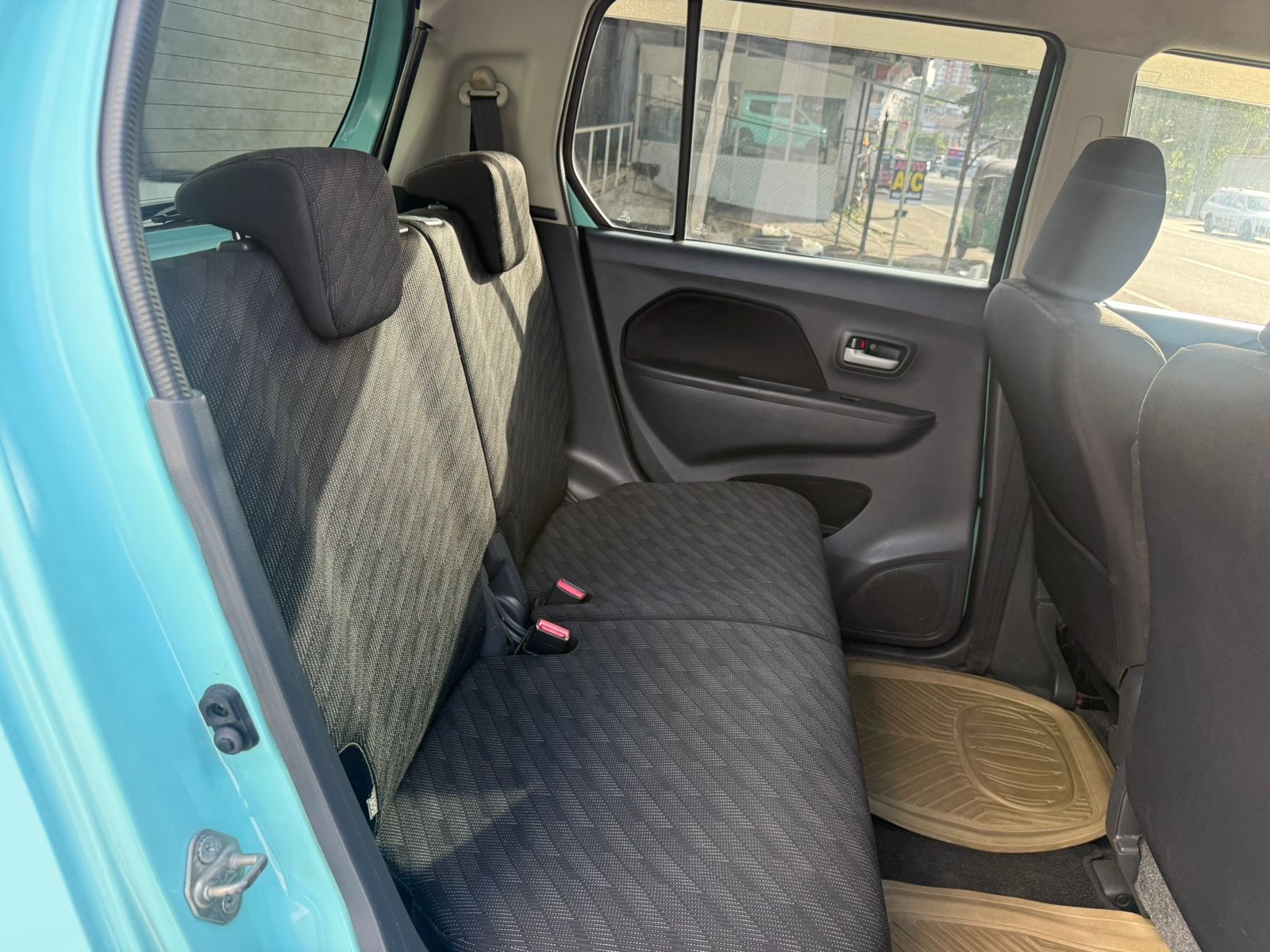 Suzuki Wagon R 2015 - பயன்படுத்தப்பட்டது கார் sale in Sri Lanka - patpat.lk