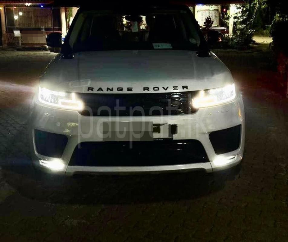Land Rover Range Rover 2018 - பயன்படுத்தப்பட்டது SUV sale in Sri Lanka - patpat.lk