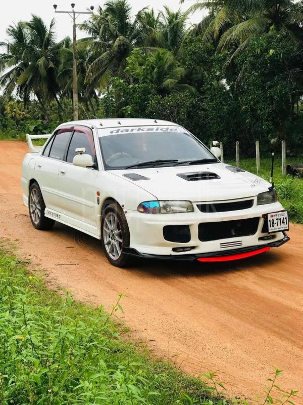 Mitsubishi Lancer 1994 - பயன்படுத்தப்பட்டது கார் sale in Sri Lanka - patpat.lk