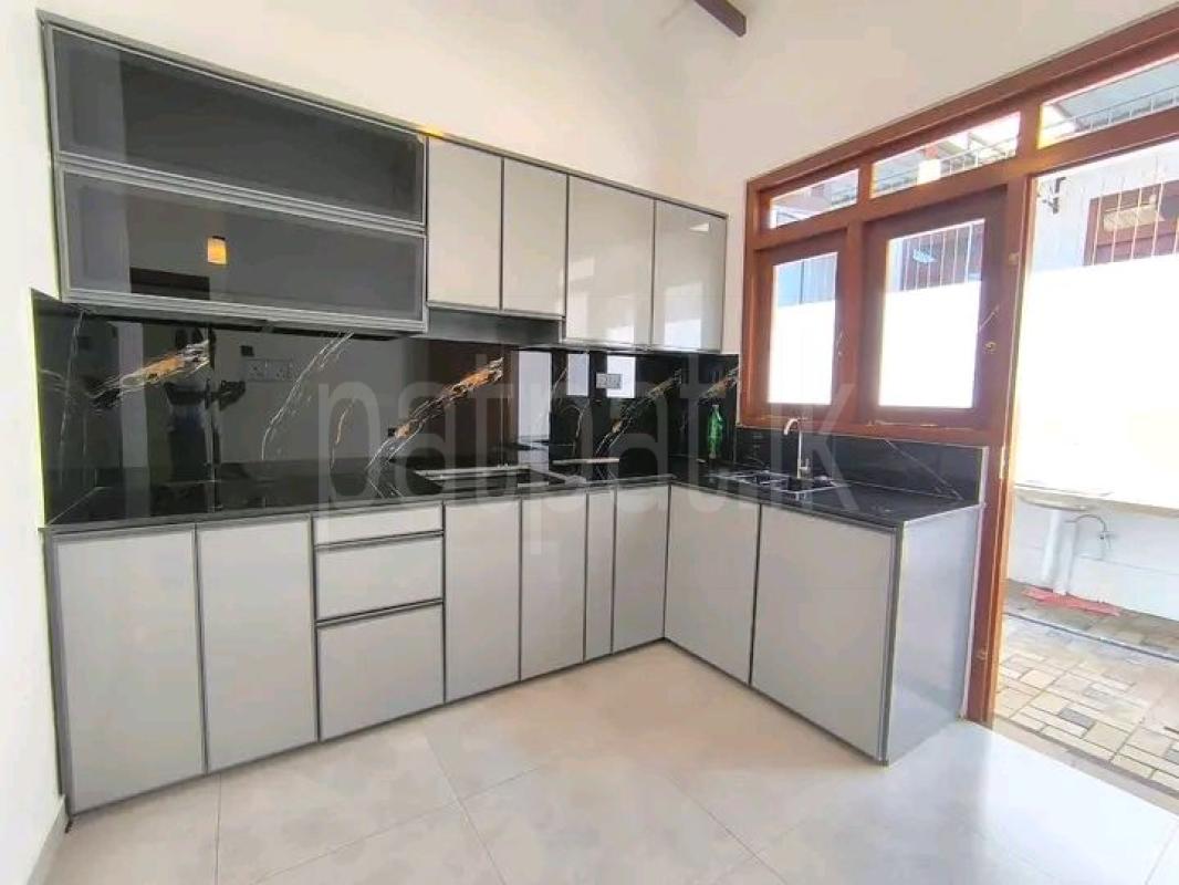 House for Sale in Athurugiriya