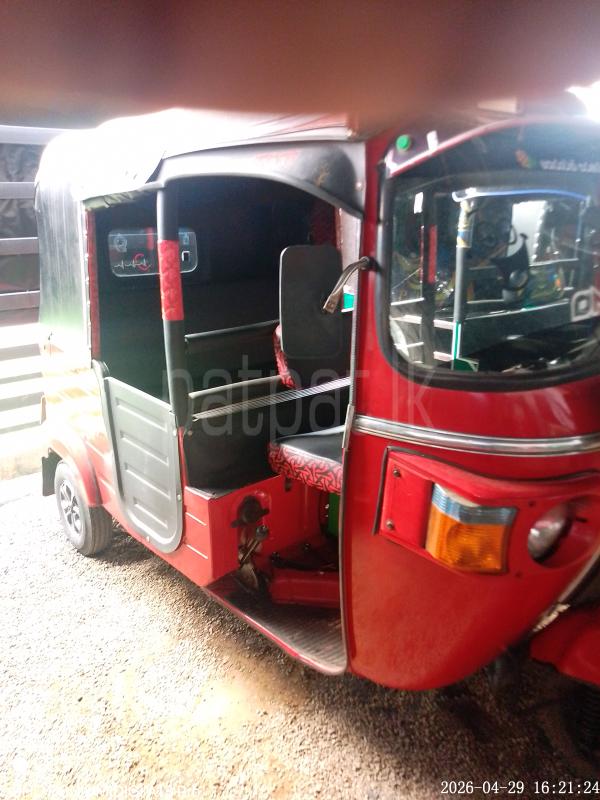 Bajaj Three Wheel 2012 - பயன்படுத்தப்பட்டது முச்சக்கர வண்டி sale in Sri Lanka - patpat.lk