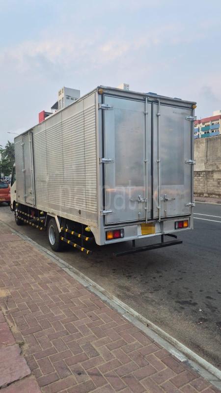 Hino 300 series 2012 - பயன்படுத்தப்பட்டது டிரக் sale in Sri Lanka - patpat.lk