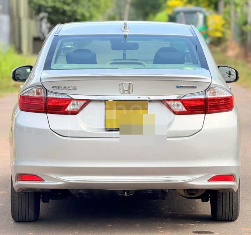 Honda Grace 2015 - பயன்படுத்தப்பட்டது கார் sale in Sri Lanka - patpat.lk