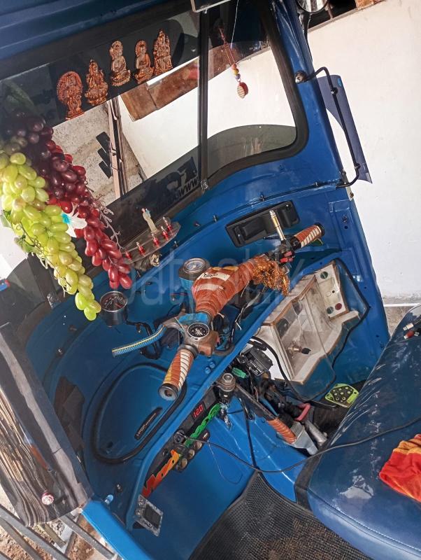 Bajaj Three Wheel 2006 - பயன்படுத்தப்பட்டது முச்சக்கர வண்டி sale in Sri Lanka - patpat.lk