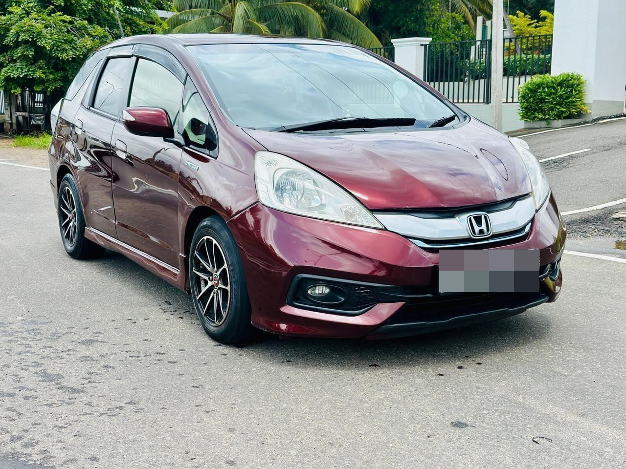 Honda FIT SHUTTLE 2014 - பயன்படுத்தப்பட்டது கார் sale in Sri Lanka - patpat.lk