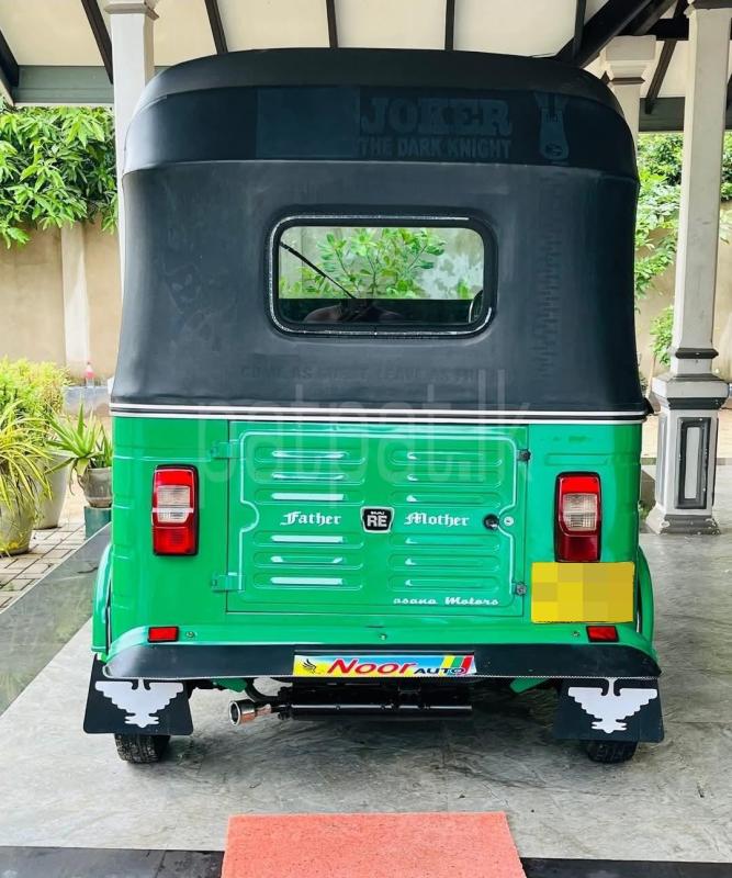Bajaj Three Wheel 2015 - பயன்படுத்தப்பட்டது முச்சக்கர வண்டி sale in Sri Lanka - patpat.lk