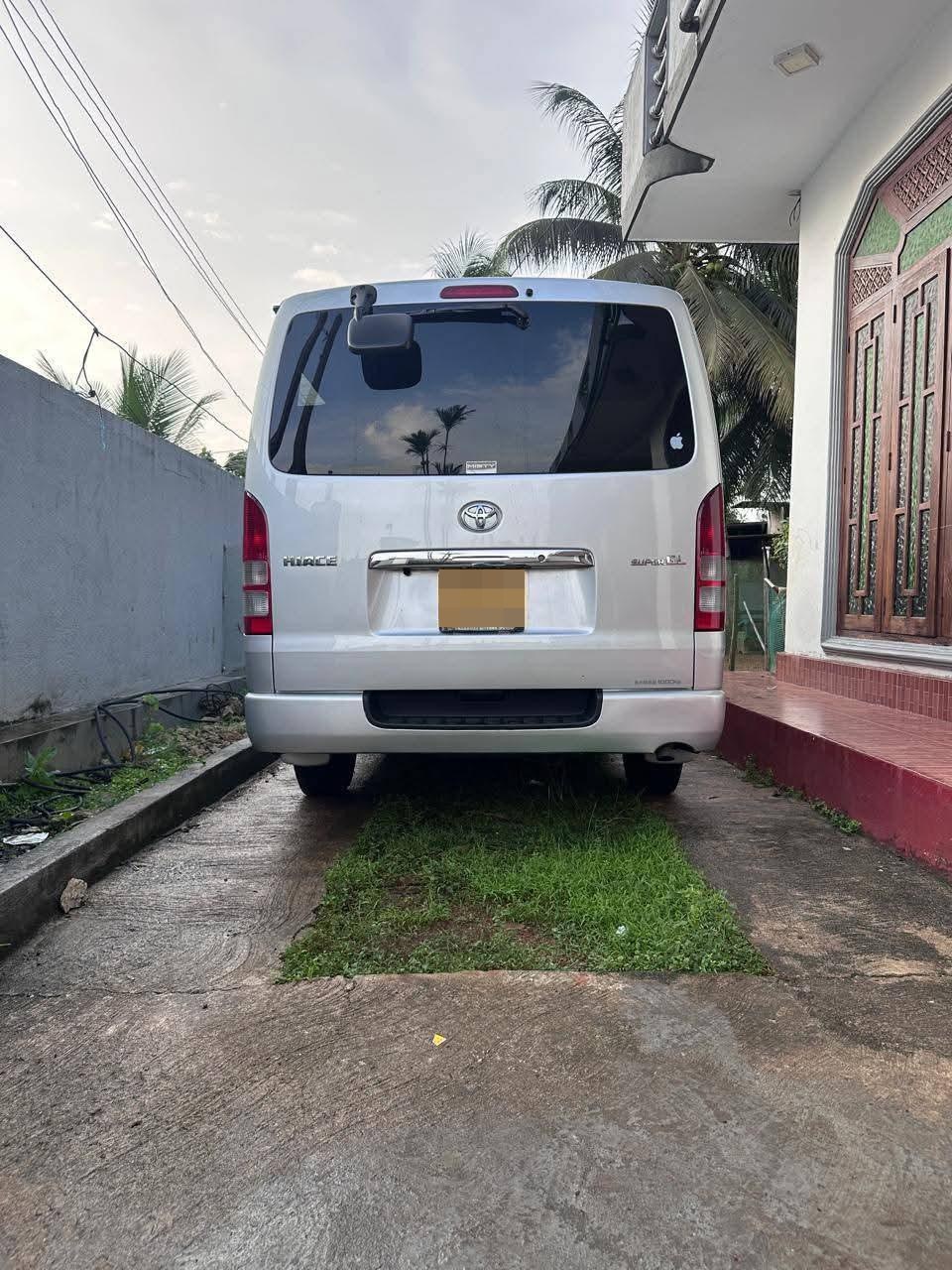 Toyota Super GL 2005 - பயன்படுத்தப்பட்டது வேன் sale in Sri Lanka - patpat.lk