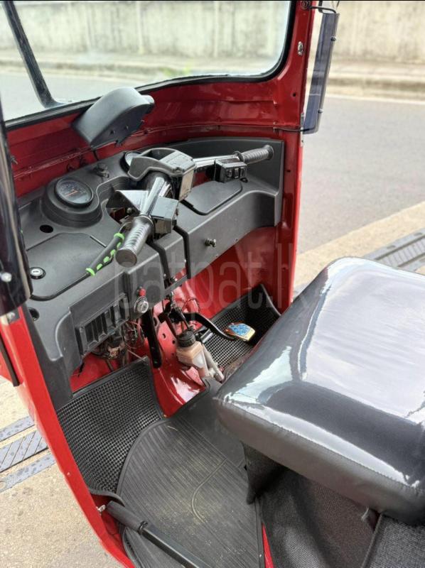Bajaj Three Wheel 2010 - பயன்படுத்தப்பட்டது முச்சக்கர வண்டி sale in Sri Lanka - patpat.lk