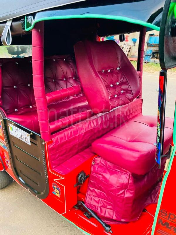 Bajaj Three Wheel 2011 - Used Three wheeler sale in Sri Lanka - patpat.lk