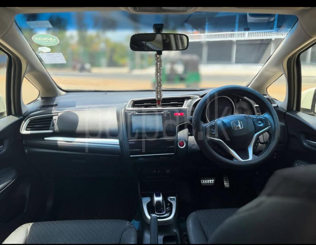 Honda Fit 2014 - பயன்படுத்தப்பட்டது கார் sale in Sri Lanka - patpat.lk