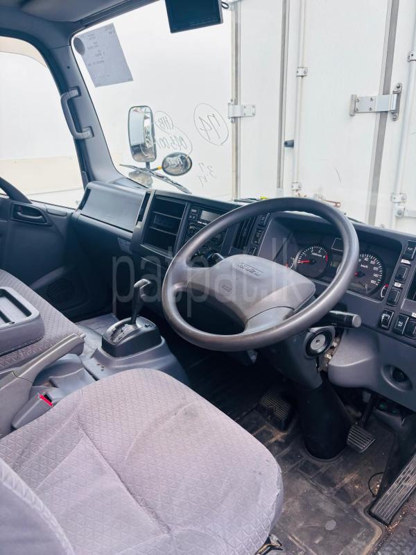 Isuzu ELF 2018 - சான்றளிக்கப்பட்டது டிரக் sale in Sri Lanka - patpat.lk