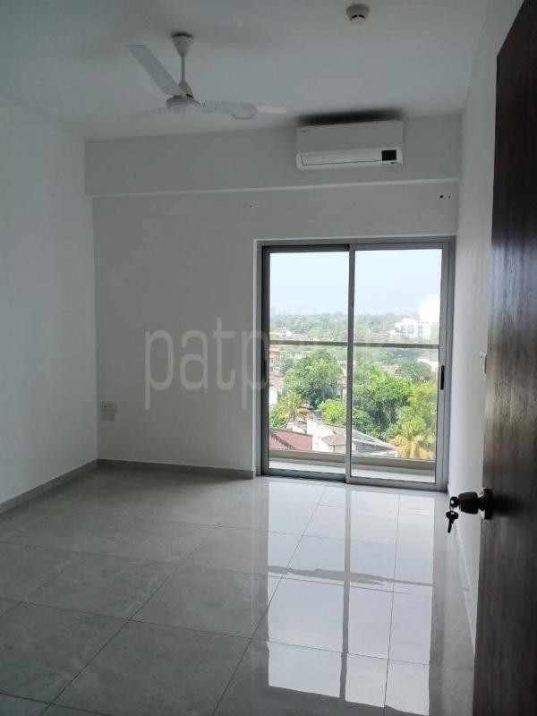 Semi Luxury Apartment for Sale in Kadawatha ads-image-1