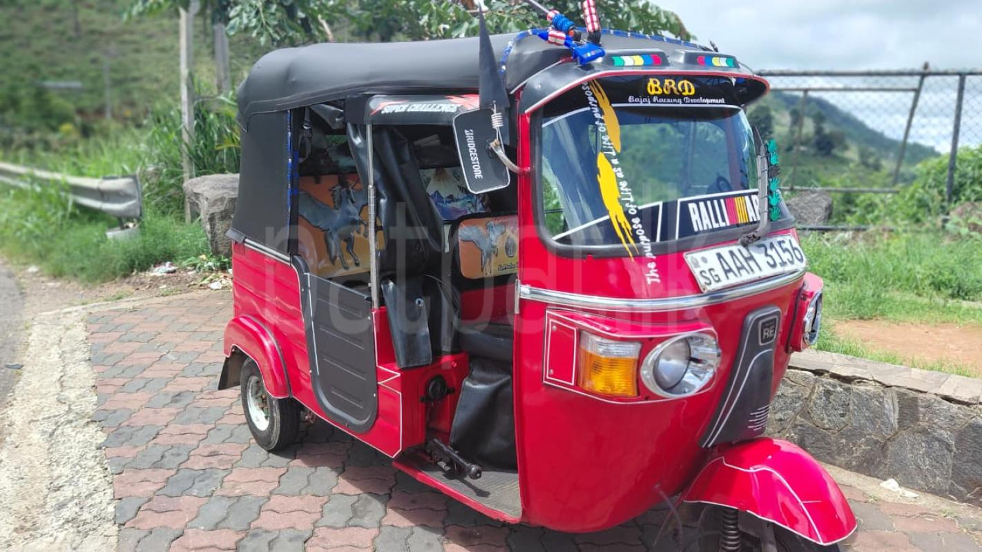 Bajaj Three Wheel 2013 - භාවිතා කරන ලද ත්‍රිරෝද රථය sale in Sri Lanka - patpat.lk