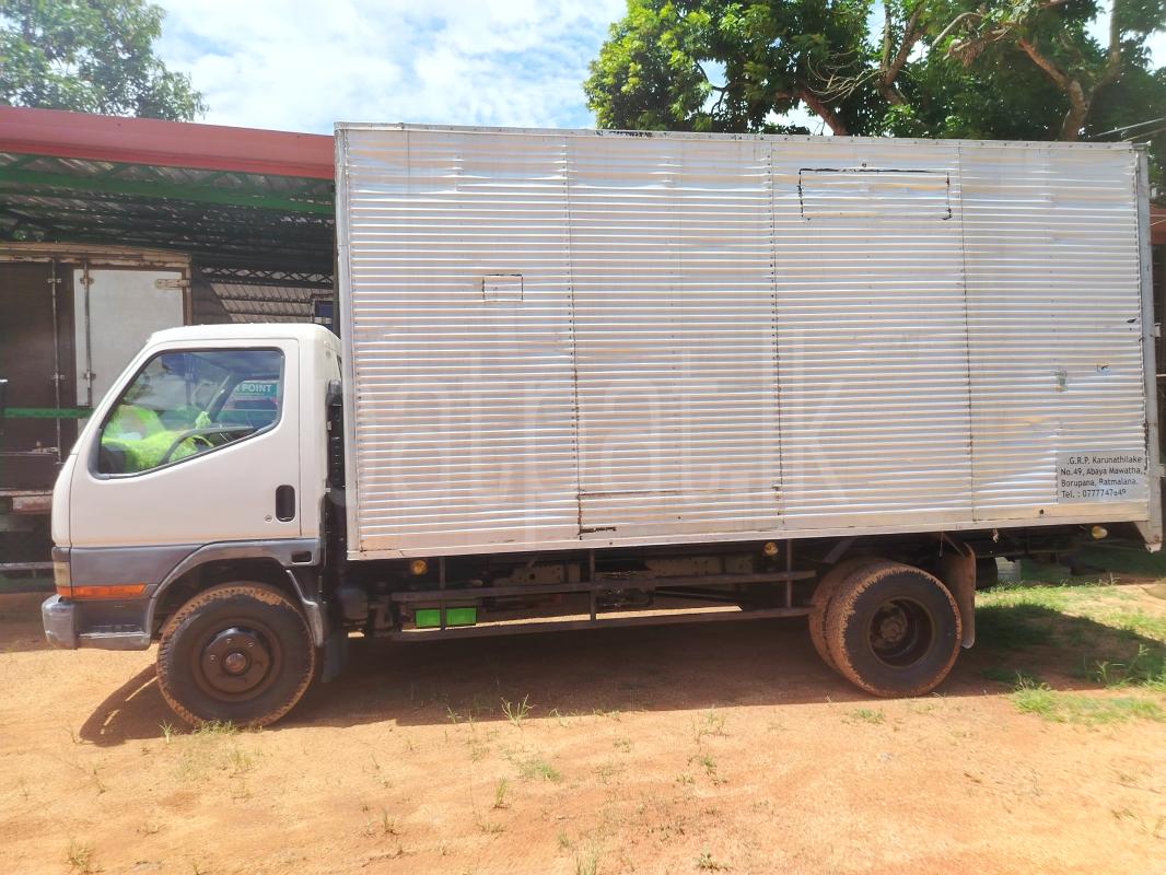 Mitsubishi Canter 2002 - பயன்படுத்தப்பட்டது டிரக் sale in Sri Lanka - patpat.lk