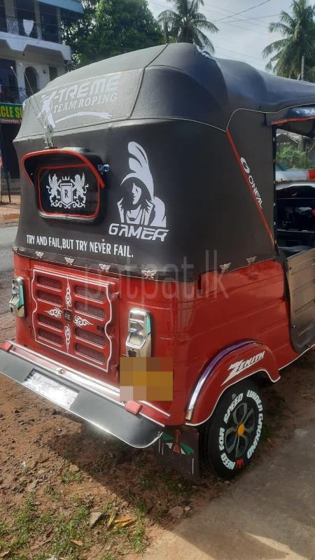 Bajaj Three Wheel 2016 - භාවිතා කරන ලද ත්‍රිරෝද රථය sale in Sri Lanka - patpat.lk